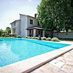 Altra Villa