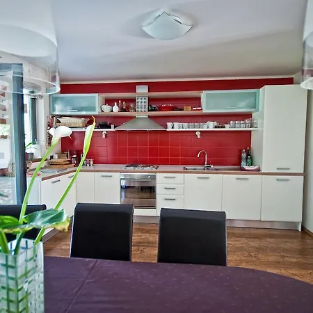 Altra Villa Krnica