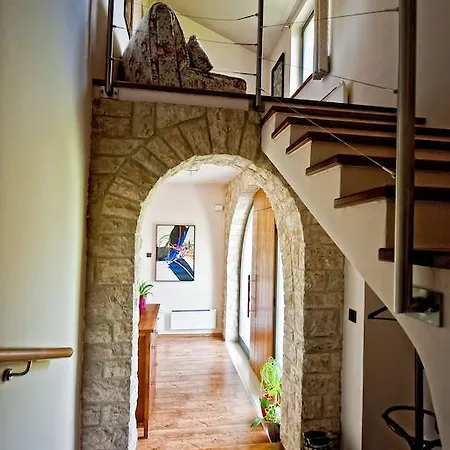 Villa Altra *
